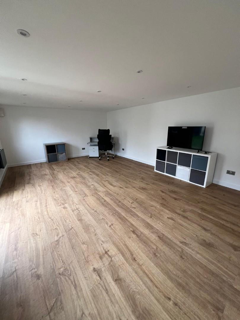 Stoneyfields Lane, Edgware, HA8, Edgware